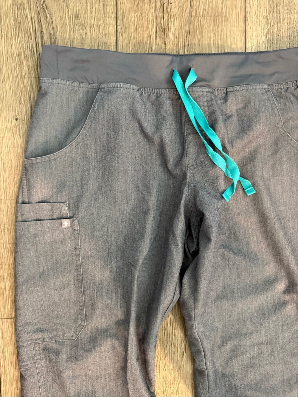 Figs Women’s Gray Scrub Pants with Teal Drawstring - Picture 2 of 5